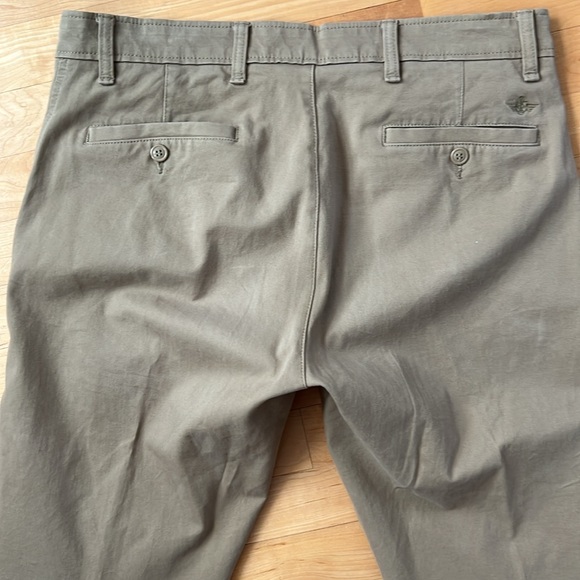 🐪33Wx30LUltimate Chinos | Slim Fit | Dockers Men's Beige / Tan / Khaki Pants - Picture 10 of 16